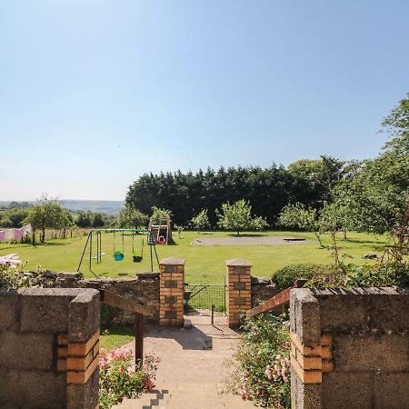 The Bushel Villa Bideford Exterior foto